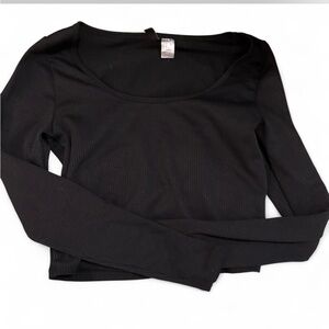 Black Long Sleeve Ribbed crop top